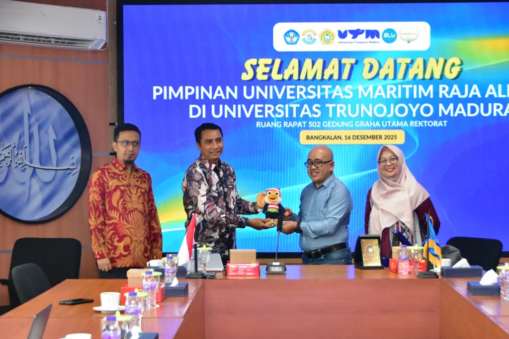 UMRAH Lakukan Benchmarking Tata Kelola BLU dan Sistem Informasi ke Universitas Trunojoyo Madura