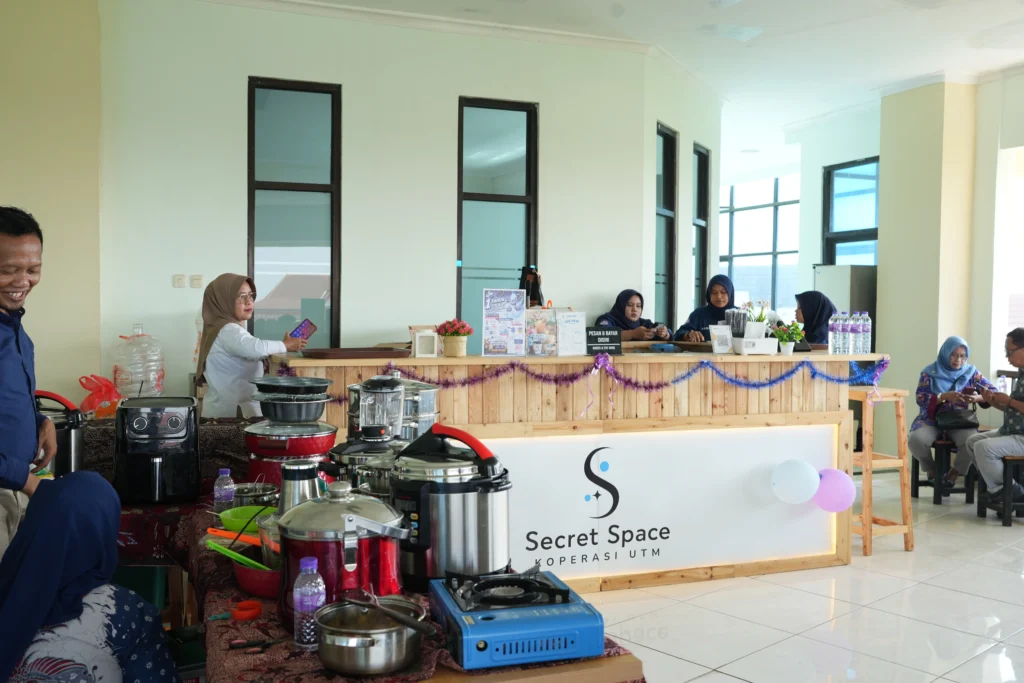 Grand Opening Secret Space Cafe, Koperasi UTM Rayakan Satu Tahun UTM Water