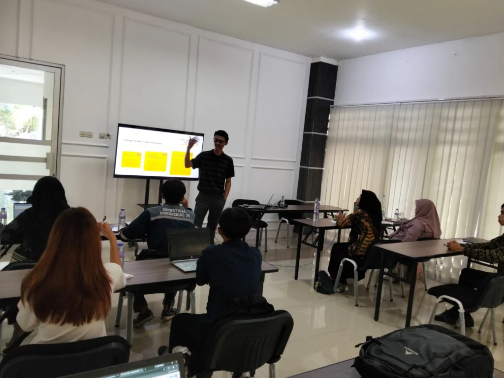 BPU dan Teaching Industry LPPM Universitas Trunodjoyo Madura Inisiasi Pelatihan Ekspor, Dua Tim Mahasiswa Siapkan Essential Oil dan Briket Kelapa Menuju Pasar Global