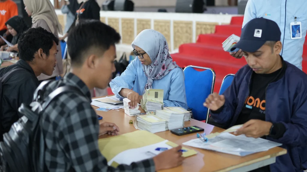 UTM Salurkan KIP Kuliah kepada 1.340 Mahasiswa Baru Angkatan 2026, Sepakati Kontrak Komitmen Akademik