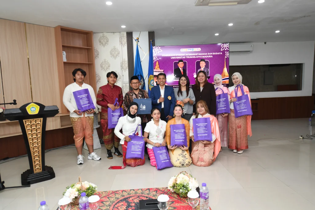 UTM Sambut Delapan Mahasiswa Walailak University Thailand melalui Program Madura Heritage & Diplomacy Scholarship